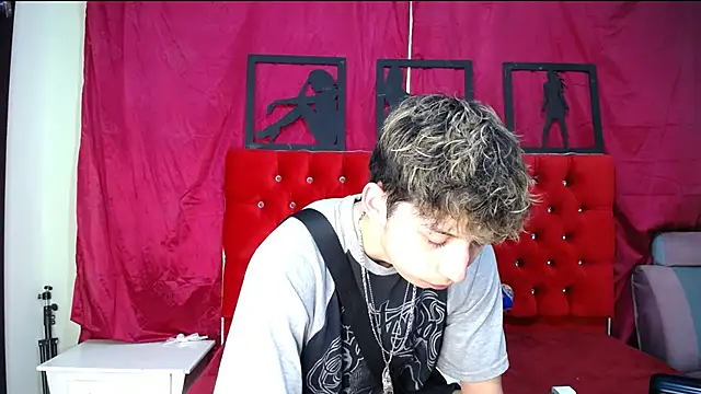  Thomas hot  online show from 02/23/25, 03:24