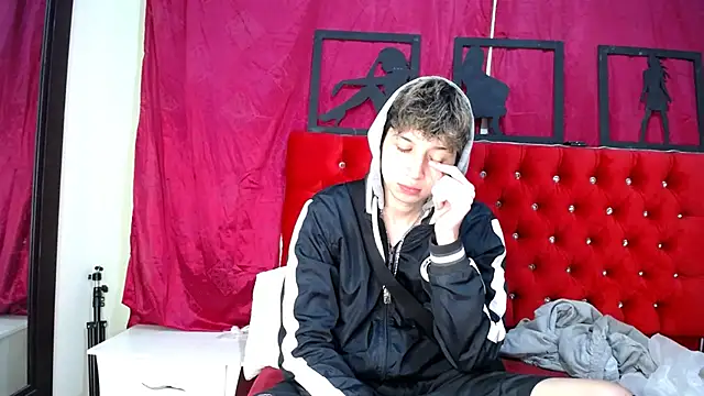  Thomas hot  online show from 02/27/25, 04:09