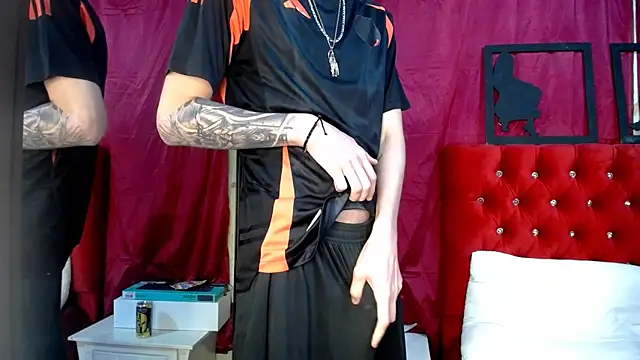  Thomas hot  online show from 03/21/25, 06:49