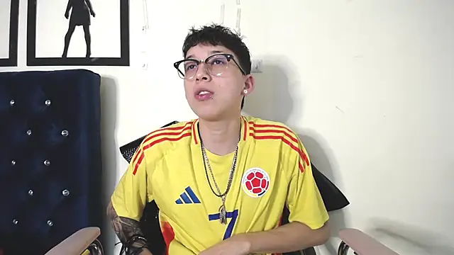  Thomas hot  online show from 09/10/25, 02:33