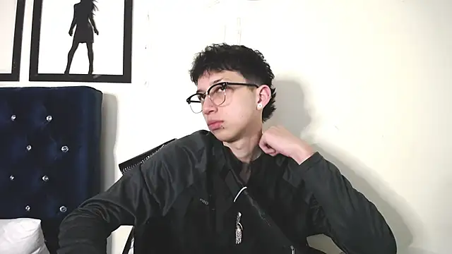  Thomas hot  online show from 09/12/25, 12:00