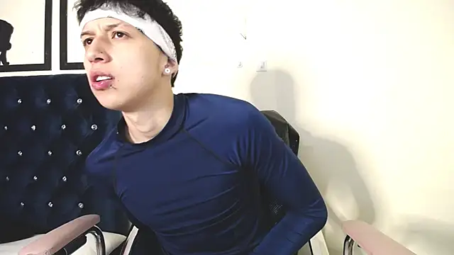  Thomas hot  online show from 10/03/25, 03:14