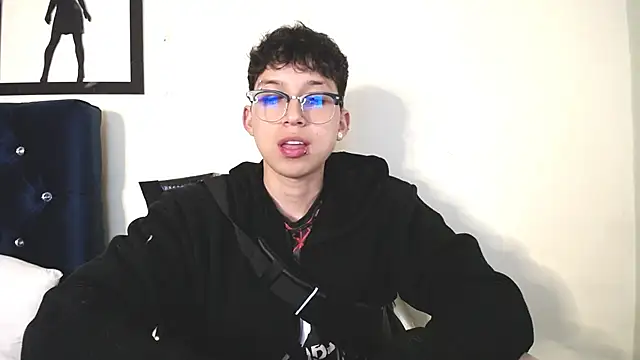  Thomas hot  online show from 10/24/25, 01:35