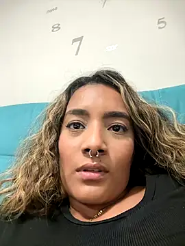 Snapshot of megan_collins96 chatting on 11/14/25, 01:26 megan collins96 online show from 11/14/25, 01:26