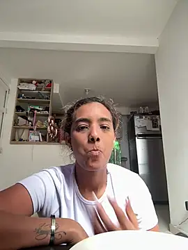 megan collins96 online show from 03/27/26, 07:35