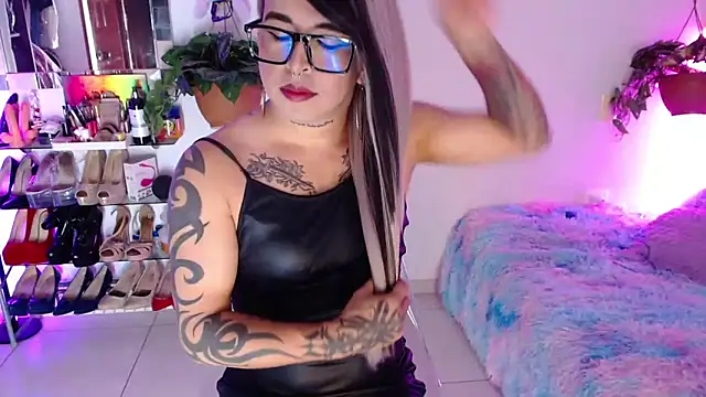 Snapshot of Laveneno_ortiz07 chatting on 05/12/26, 12:08 Laveneno ortiz07 online show from 05/12/26, 12:08