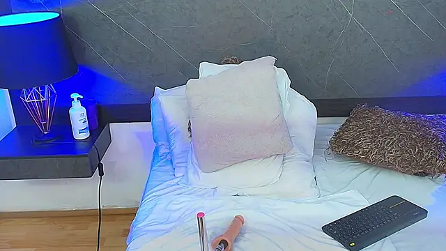 charlottebrowns  online show from 02/20/25, 06:46