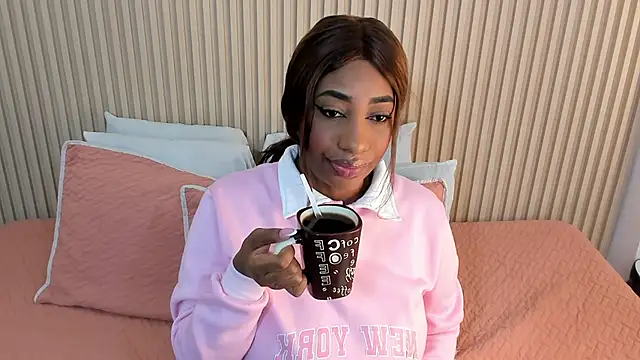 charlottebrowns  online show from 11/10/25, 12:15