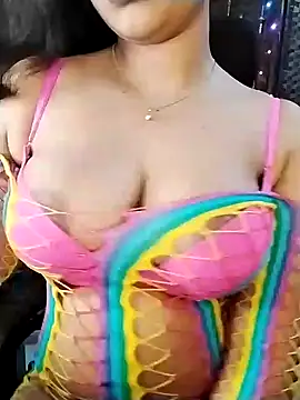 Snapshot of Hotty__Baby chatting on 12/31/24, 06:02 Hotty  Baby online show from 12/31/24, 06:02