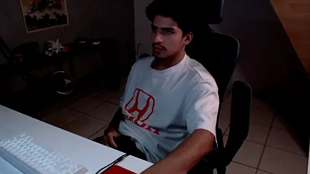 Snapshot of Thieves9 chatting on 12/16/25, 04:50 Thieves9 online show from 12/16/25, 04:50