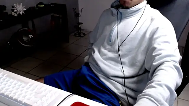 Snapshot of Thieves9 chatting on 01/12/26, 12:43 Thieves9 online show from 01/12/26, 12:43