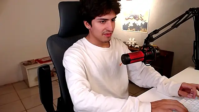 Snapshot of Thieves9 chatting on 02/27/26, 10:21 Thieves9 online show from 02/27/26, 10:21