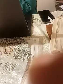 maleesa online show from 10/12/25, 06:18