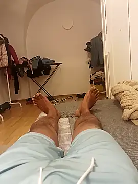 maleesa online show from 04/15/26, 03:24