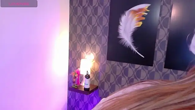 SharomRoss online show from 02/03/25, 06:49