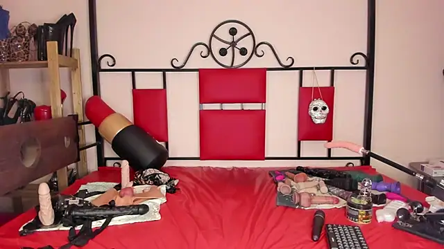 Snapshot of Princess18xxx chatting on 12/11/24, 06:36 Princess18xxx online show from 12/11/24, 06:36