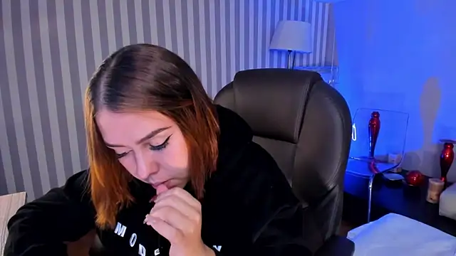 ArianaBaker online show from 01/28/25, 12:11