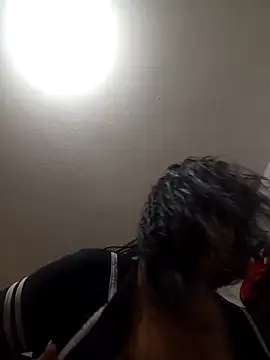 Snapshot of lola__sweetx chatting on 03/08/25, 04:23 lola sweetx online show from 03/08/25, 04:23