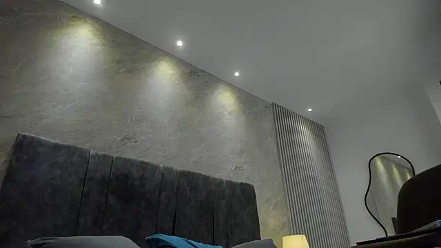 Snapshot of lola__sweetx chatting on 10/31/25, 11:44 lola sweetx online show from 10/31/25, 11:44