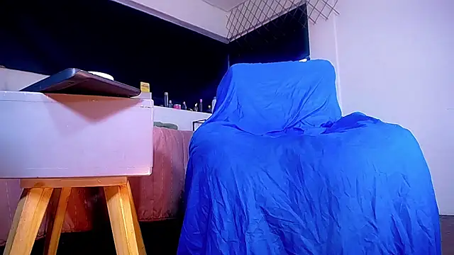 bellatrixx 69 online show from 10/25/25, 11:29