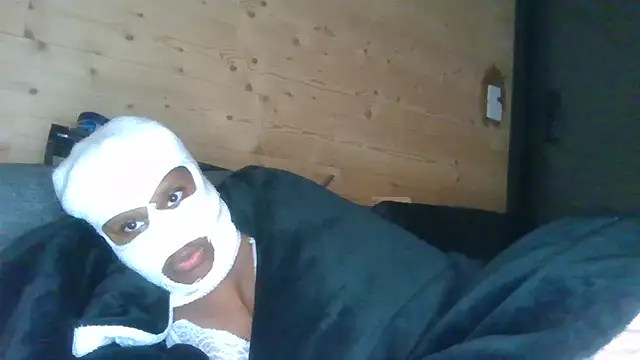 Snapshot of LabelleOnyx chatting on 03/19/26, 08:24 LabelleOnyx online show from 03/19/26, 08:24