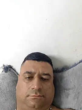 Snapshot of Santimepeo chatting on 10/25/25, 08:47 Santimepeo online show from 10/25/25, 08:47