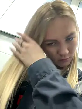 Snapshot of DreamGirl-777 chatting on 12/03/24, 10:17 DreamGirl-777 online show from 12/03/24, 10:17