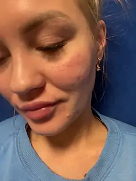 Snapshot of DreamGirl-777 chatting on 12/23/24, 08:25 DreamGirl-777 online show from 12/23/24, 08:25