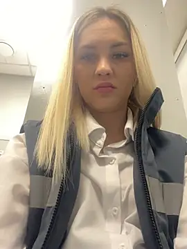 Snapshot of DreamGirl-777 chatting on 01/24/25, 04:16 DreamGirl-777 online show from 01/24/25, 04:16