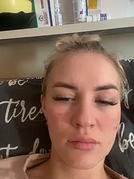 Snapshot of DreamGirl-777 chatting on 01/25/25, 09:04 DreamGirl-777 online show from 01/25/25, 09:04