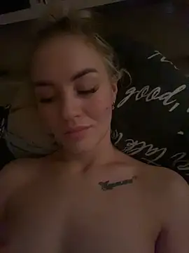 Snapshot of DreamGirl-777 chatting on 01/25/25, 12:05 DreamGirl-777 online show from 01/25/25, 12:05