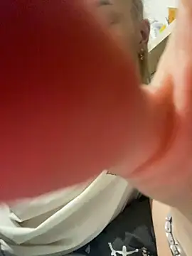 Snapshot of DreamGirl-777 chatting on 01/28/25, 01:49 DreamGirl-777 online show from 01/28/25, 01:49