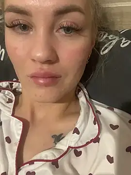 Snapshot of DreamGirl-777 chatting on 01/31/25, 05:30 DreamGirl-777 online show from 01/31/25, 05:30