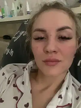 Snapshot of DreamGirl-777 chatting on 02/08/25, 09:35 DreamGirl-777 online show from 02/08/25, 09:35