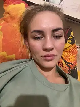 Snapshot of DreamGirl-777 chatting on 09/09/25, 05:01 DreamGirl-777 online show from 09/09/25, 05:01