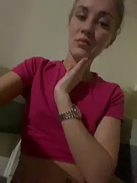 Snapshot of DreamGirl-777 chatting on 10/08/25, 08:50 DreamGirl-777 online show from 10/08/25, 08:50