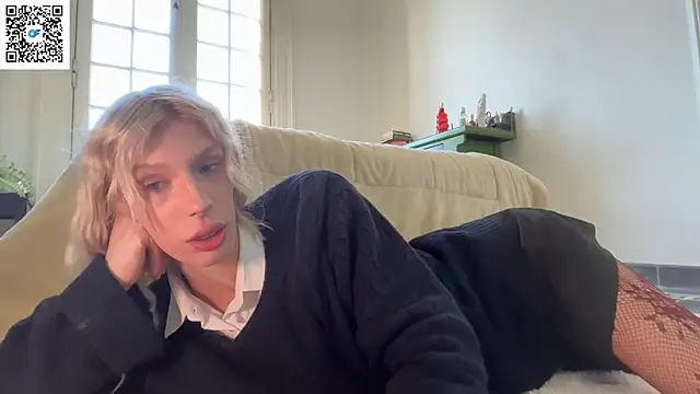 Snapshot of AliceSnowCatt chatting on 04/24/26, 05:04 AliceSnowCatt online show from 04/24/26, 05:04