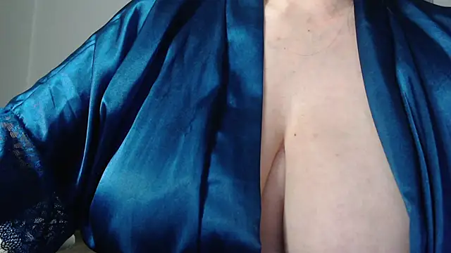 missdaniels online show from 10/11/25, 02:11