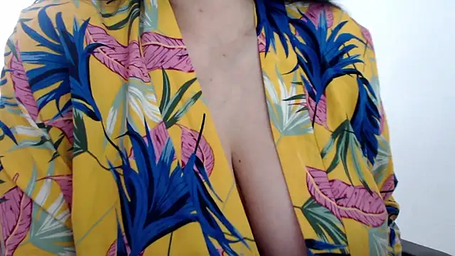 Snapshot of missdaniels chatting on 03/15/26, 04:24 missdaniels online show from 03/15/26, 04:24