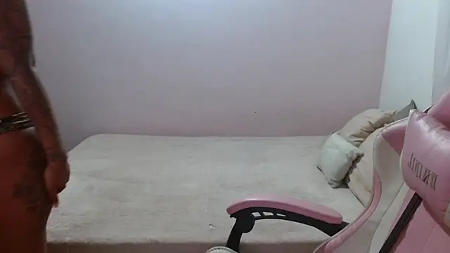 Snapshot of TiffanyRoouse chatting on 12/03/24, 03:09 TiffanyRoouse online show from 12/03/24, 03:09