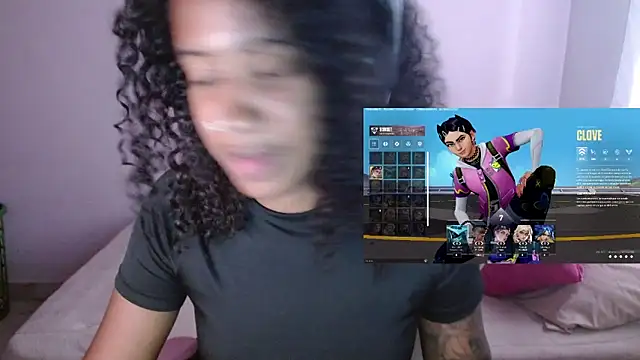 Snapshot of TiffanyRoouse chatting on 12/04/24, 10:41 TiffanyRoouse online show from 12/04/24, 10:41