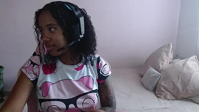 Snapshot of TiffanyRoouse chatting on 12/15/24, 08:58 TiffanyRoouse online show from 12/15/24, 08:58