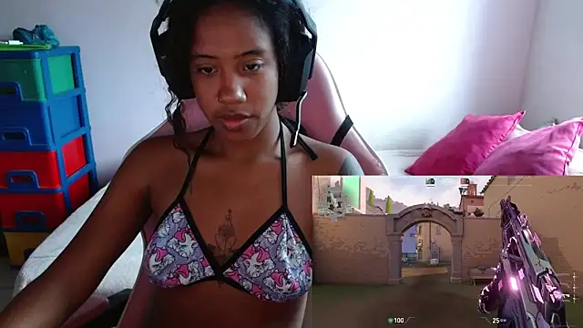 Snapshot of TiffanyRoouse chatting on 02/07/25, 09:37 TiffanyRoouse online show from 02/07/25, 09:37