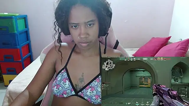 Snapshot of TiffanyRoouse chatting on 02/08/25, 12:38 TiffanyRoouse online show from 02/08/25, 12:38