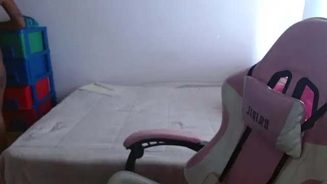 Snapshot of TiffanyRoouse chatting on 02/16/25, 05:48 TiffanyRoouse online show from 02/16/25, 05:48