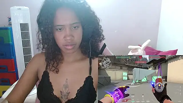 Snapshot of TiffanyRoouse chatting on 02/22/25, 01:33 TiffanyRoouse online show from 02/22/25, 01:33