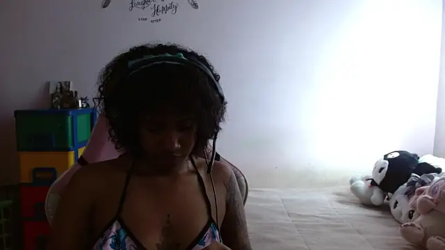 Snapshot of TiffanyRoouse chatting on 10/09/25, 05:33 TiffanyRoouse online show from 10/09/25, 05:33