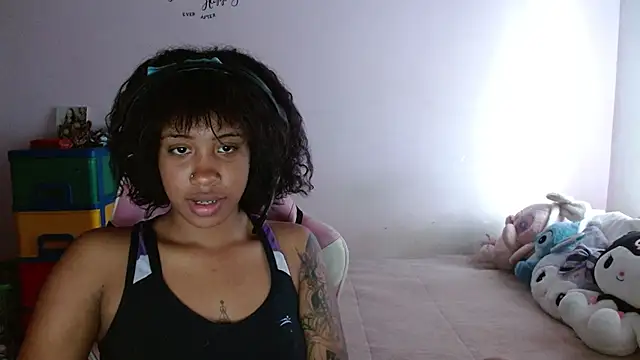 Snapshot of TiffanyRoouse chatting on 10/15/25, 10:21 TiffanyRoouse online show from 10/15/25, 10:21