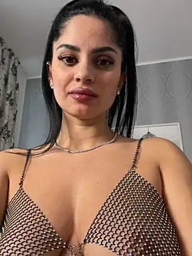 Snapshot of _adelle chatting on 02/27/26, 02:06 adelle online show from 02/27/26, 02:06