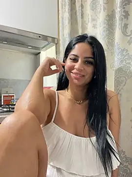 Snapshot of _adelle chatting on 07/19/26, 10:41 adelle online show from 07/19/26, 10:41